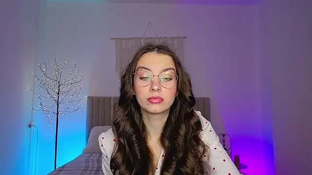 Snapshot of Real_cutie1 chatting on 03.02.26 Real cutie1 online show from 03.02.26