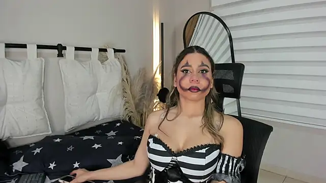 Rachell criss online show from 10.31.25