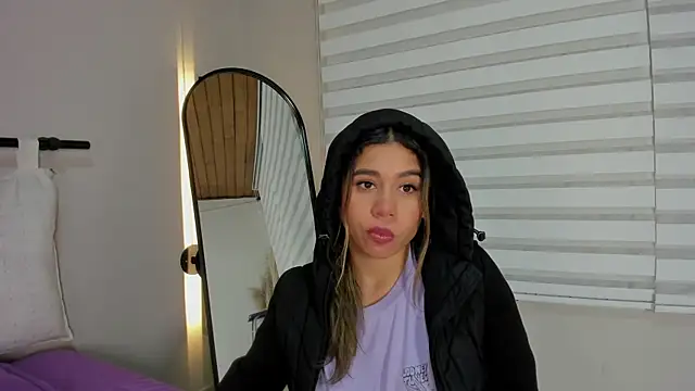 Rachell criss online show from 12.04.25