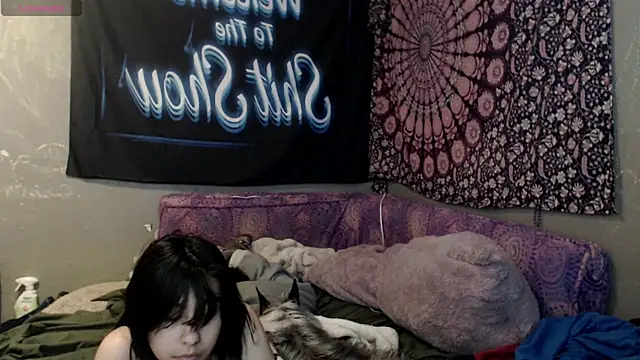 Snapshot of London_Ray chatting on 09.29.25 London Ray online show from 09.29.25