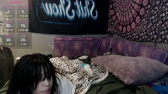 Snapshot of London_Ray chatting on 10.01.25 London Ray online show from 10.01.25
