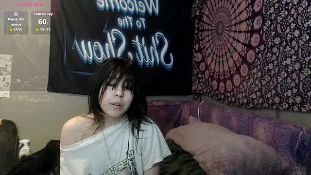 Snapshot of London_Ray chatting on 10.02.25 London Ray online show from 10.02.25