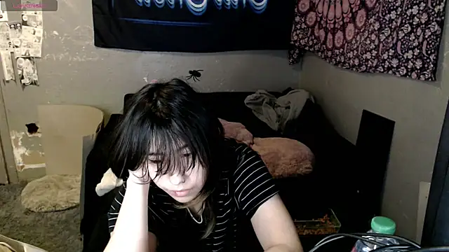 Snapshot of London_Ray chatting on 10.15.25 London Ray online show from 10.15.25