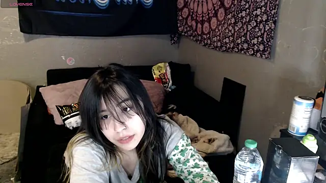 Snapshot of London_Ray chatting on 11.02.25 London Ray online show from 11.02.25