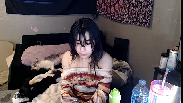 Snapshot of London_Ray chatting on 11.14.25 London Ray online show from 11.14.25