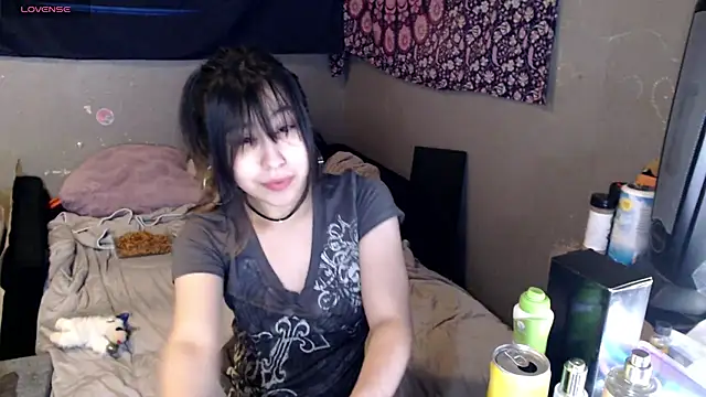 Snapshot of London_Ray chatting on 11.19.25 London Ray online show from 11.19.25