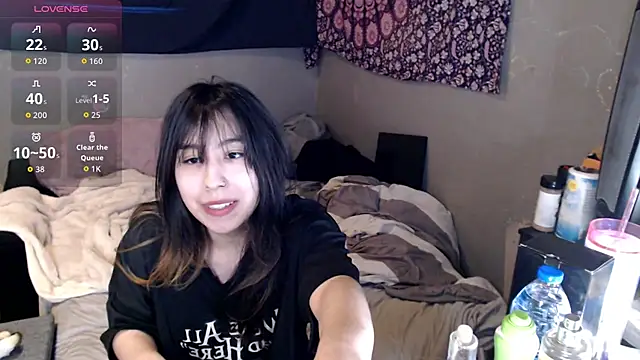 Snapshot of London_Ray chatting on 11.22.25 London Ray online show from 11.22.25