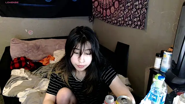 Snapshot of London_Ray chatting on 11.26.25 London Ray online show from 11.26.25