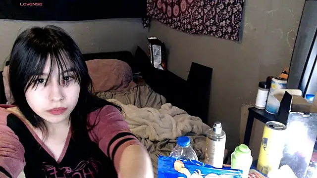 Snapshot of London_Ray chatting on 12.04.25 London Ray online show from 12.04.25