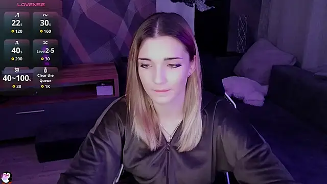 Sandy Belle online show from 11.13.25