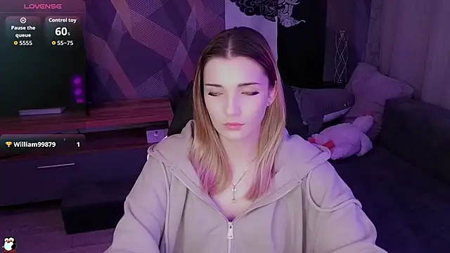 Sandy Belle online show from 11.15.25