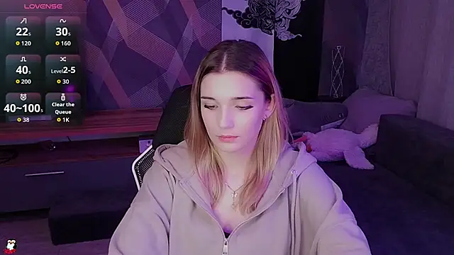 Sandy Belle online show from 11.18.25