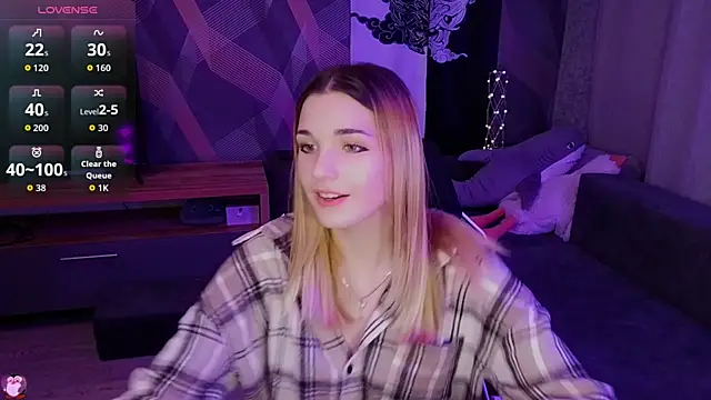 Sandy Belle online show from 11.30.25