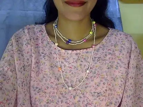 Snapshot of zara_Khan0 chatting on 09.11.25 zara Khan0 online show from 09.11.25