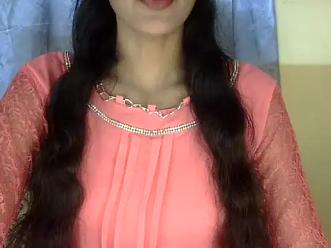 Snapshot of zara_Khan0 chatting on 09.12.25 zara Khan0 online show from 09.12.25