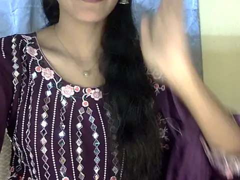 Snapshot of zara_Khan0 chatting on 09.14.25 zara Khan0 online show from 09.14.25