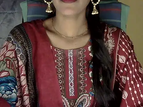 Snapshot of zara_Khan0 chatting on 10.06.25 zara Khan0 online show from 10.06.25