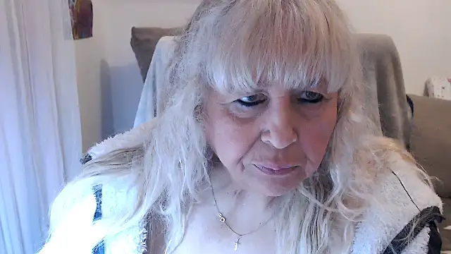 Snapshot of SusiLifeXXX chatting on 11.07.25 SusiLifeXXX online show from 11.07.25