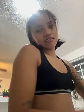 Snapshot of Nia_Desire chatting on 07.23.26 Nia Desire online show from 07.23.26