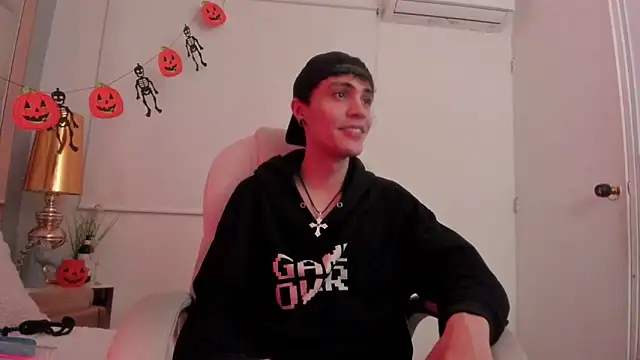 dark sun302 online show from 10.23.25