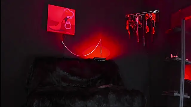 isabellestone online show from 03.10.26