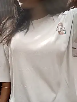 Snapshot of Raj-kumari chatting on 11.16.25 Raj-kumari online show from 11.16.25