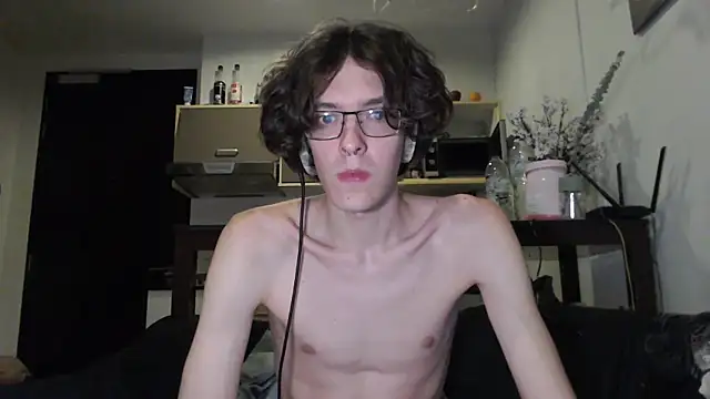 Snapshot of LovesomeCookie chatting on 09.16.25 LovesomeCookie online show from 09.16.25