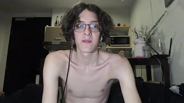 Snapshot of LovesomeCookie chatting on 09.23.25 LovesomeCookie online show from 09.23.25