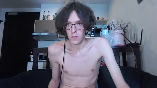 Snapshot of LovesomeCookie chatting on 10.02.25 LovesomeCookie online show from 10.02.25