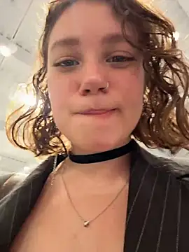 lucy-joy online show from 10.26.25