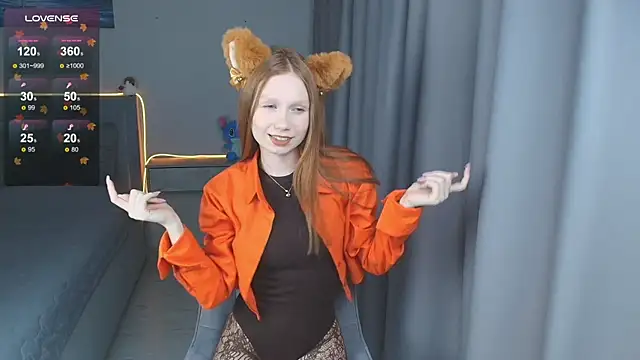 FoxyMira online show from 11.25.25