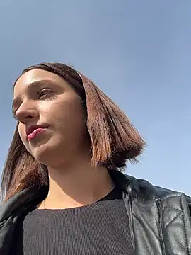 DollyTall online show from 10.06.25