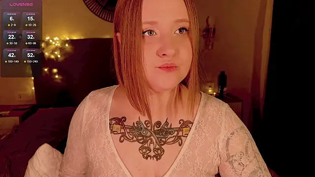 Snapshot of NaomiRey1 chatting on 11.01.25 NaomiRey1 online show from 11.01.25