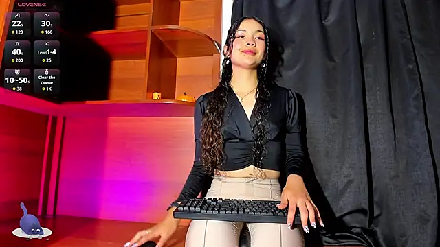 Camilla Miller01 online show from 11.26.25