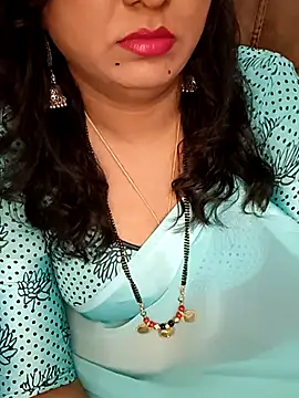 Snapshot of Niharika555 chatting on 05.13.26 Niharika555 online show from 05.13.26