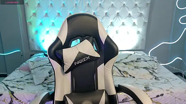 Megan  cole1 online show from 10.10.25