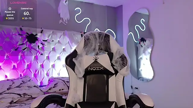 Megan  cole1 online show from 10.23.25