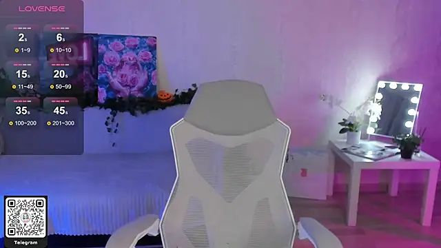 Snapshot of ArleneThomas chatting on 12.04.25 ArleneThomas online show from 12.04.25