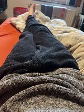 Snapshot of mas20043 chatting on 10.15.25 mas20043 online show from 10.15.25