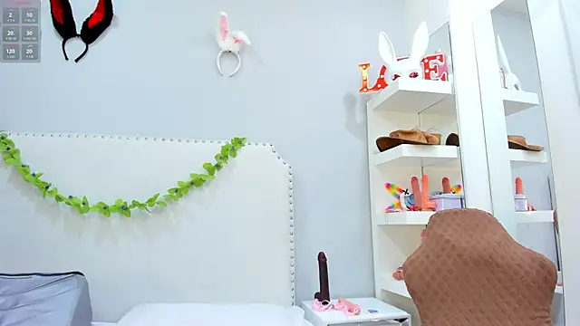 Snapshot of KoraSweett chatting on 10.22.25 KoraSweett online show from 10.22.25