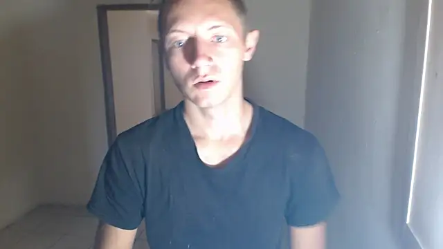 Snapshot of BlondZilla chatting on 11.02.25 BlondZilla online show from 11.02.25