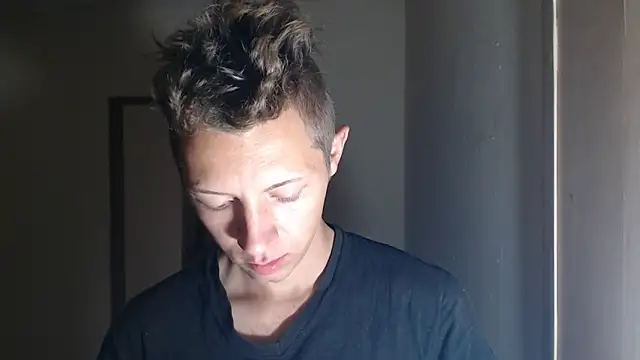 Snapshot of BlondZilla chatting on 11.03.25 BlondZilla online show from 11.03.25