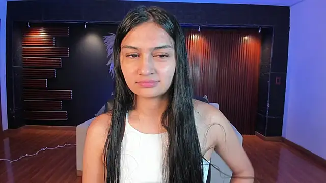 AidaJones online show from 09.18.25