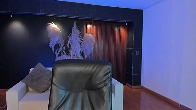 AidaJones online show from 09.23.25