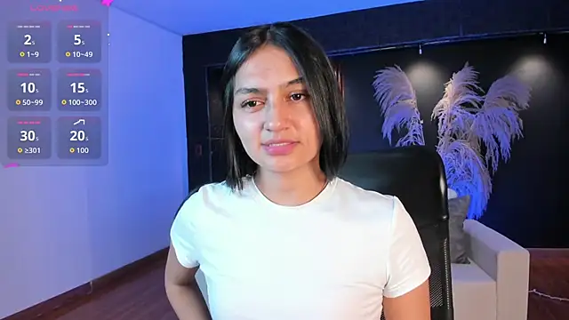 AidaJones online show from 10.13.25