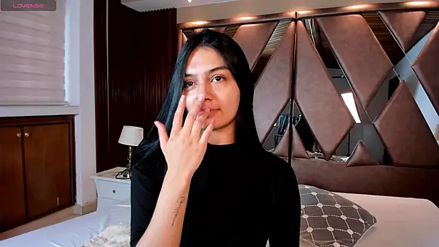 AidaJones online show from 04.16.26