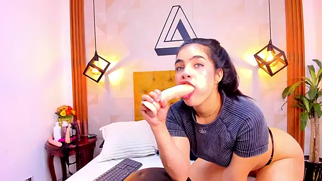 violet sweet19 online show from 11.14.25