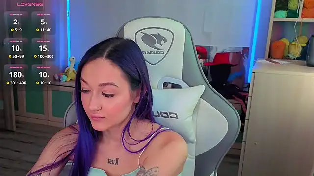 Snapshot of Im_suka chatting on 10.23.25 Im suka online show from 10.23.25