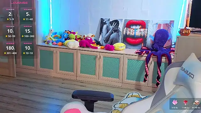 Snapshot of Im_suka chatting on 11.18.25 Im suka online show from 11.18.25