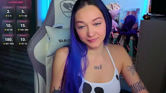 Snapshot of Im_suka chatting on 11.25.25 Im suka online show from 11.25.25